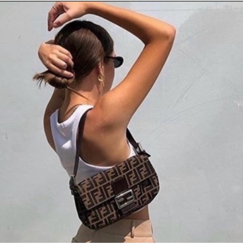 Fendi Zucca Baguette - Picture 2 of 11